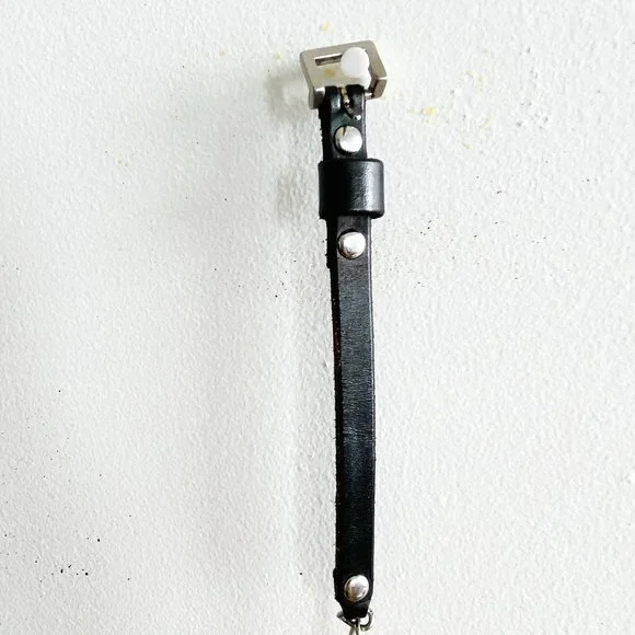 VINTAGE LEATHER AND CHAIN BELT - Picture 3 of 6